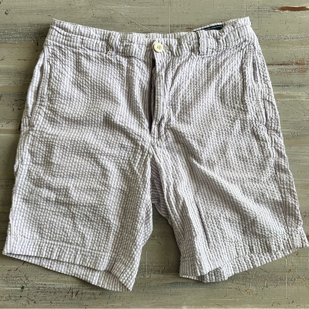 Vineyard Vines club short.